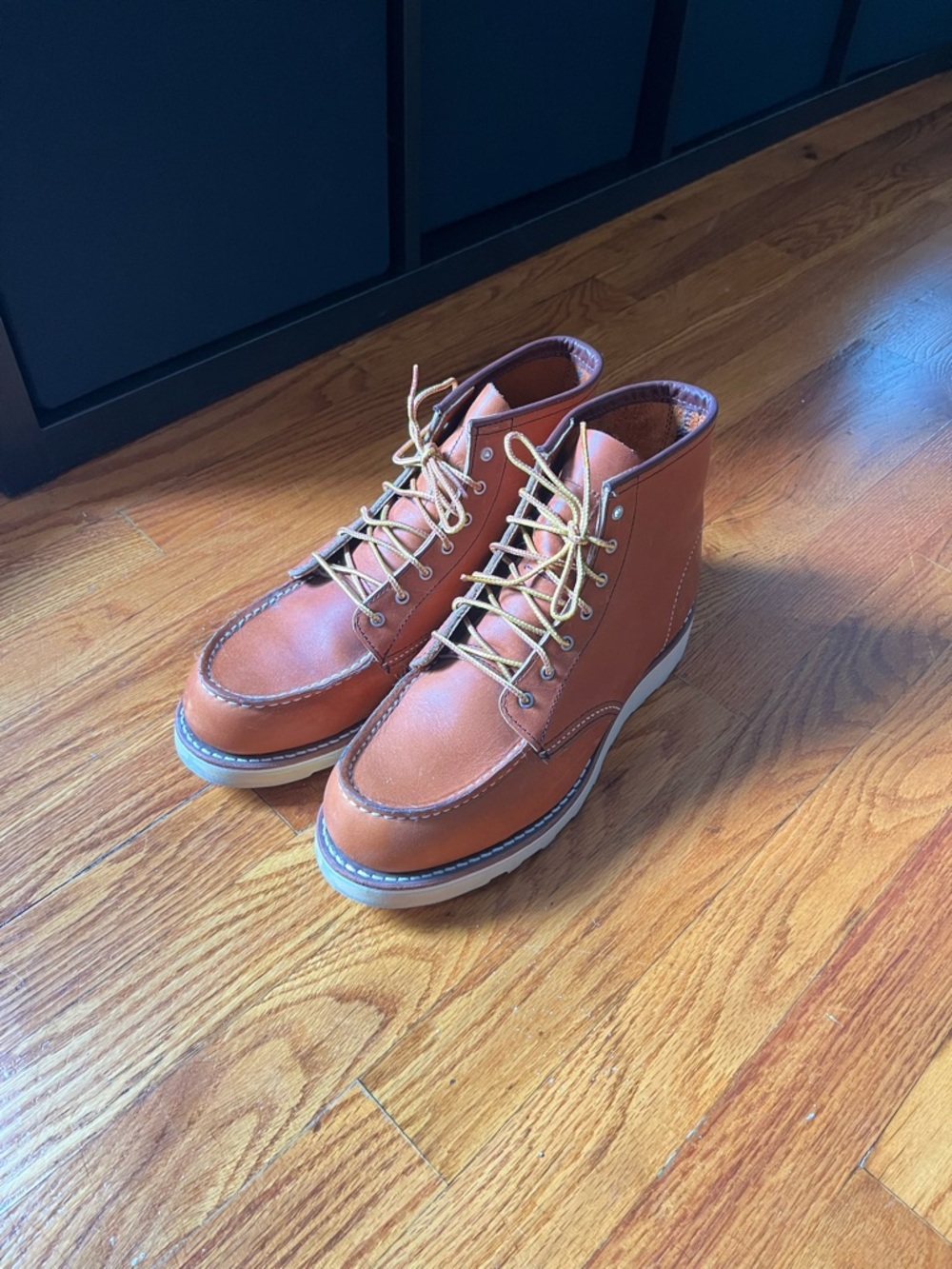 Red wing Classic Moc women’s Boot in Oro - Tan Leather Size 9.5 - Picture 7 of 10